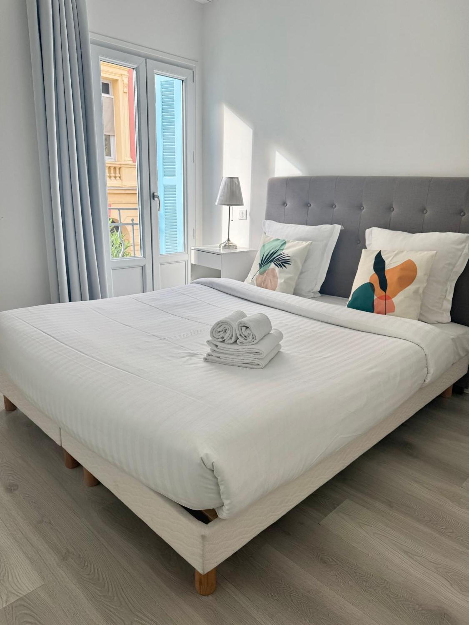 Republique Appartements Menton Exterior photo